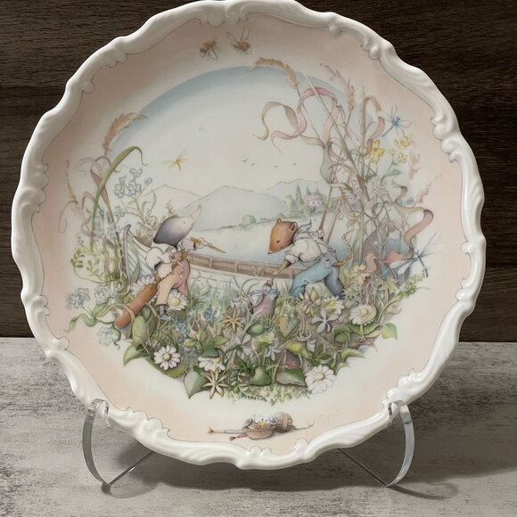 VTG Royal Doulton Wind in the Willows Preparations for Boating Season 8" Plate - Picture 1 of 12